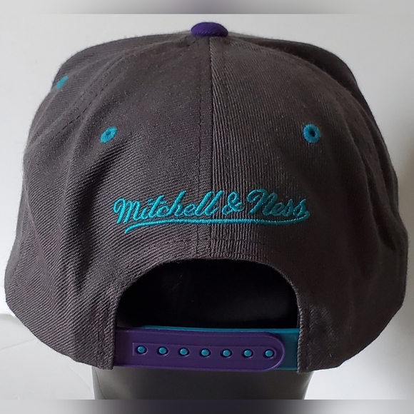 Mitchell & Ness NBA Charlotte Hornets Splatter Retro Snapback Hat Cap - NWOT - Picture 2 of 11